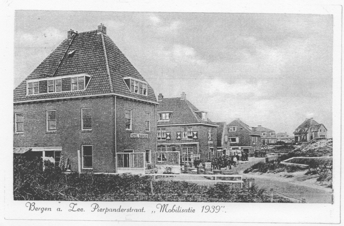Bergen a. Zee. Pierpanderstraat "Mobilisatie 1939"